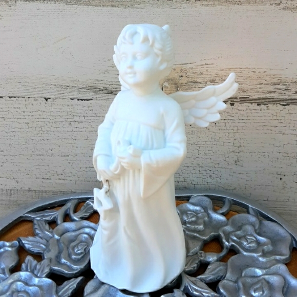 DEPARTMENT 56 PORCELAIN ANGEL FIGURINE - Picture 7 of 9